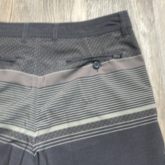 Valor Mens Grey Hybrid shorts, 9” inseam, size 34 - Picture 8 of 9